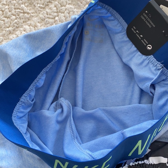 Nike Girls Shorts - Picture 5 of 6